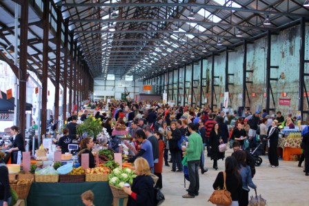 Busy farmers market